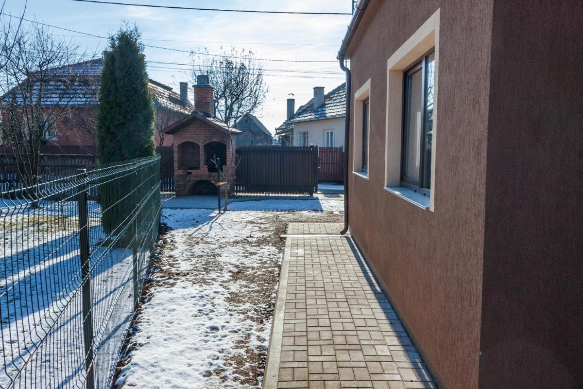 Eross Kulcsoshaz Villa Lăzarea Eksteriør bilde