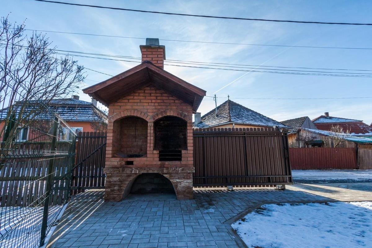 Eross Kulcsoshaz Villa Lăzarea Eksteriør bilde