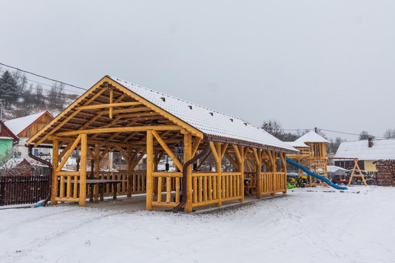 Eross Kulcsoshaz Villa Lăzarea Eksteriør bilde