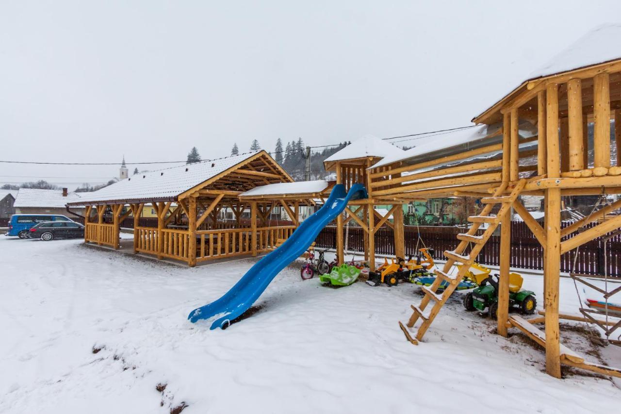 Eross Kulcsoshaz Villa Lăzarea Eksteriør bilde