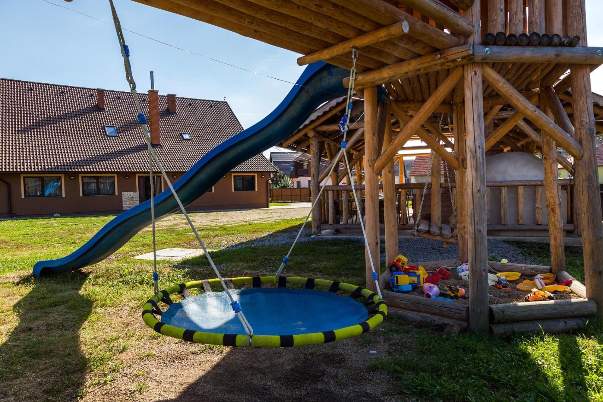 Eross Kulcsoshaz Villa Lăzarea Eksteriør bilde