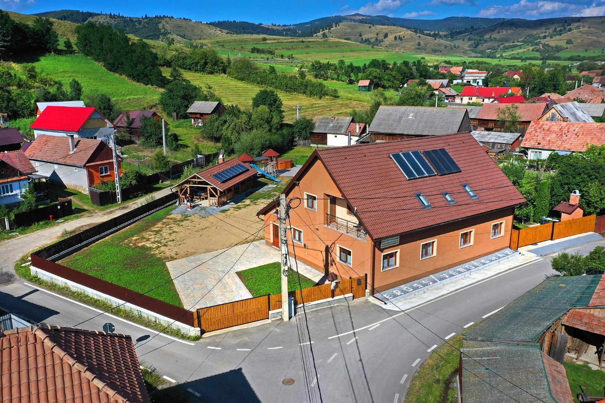 Eross Kulcsoshaz Villa Lăzarea Eksteriør bilde